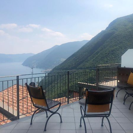 La Villetta In Residence Con Piscina E Vista Lago Parzanica Eksteriør bilde