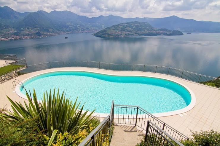 La Villetta In Residence Con Piscina E Vista Lago Parzanica Eksteriør bilde