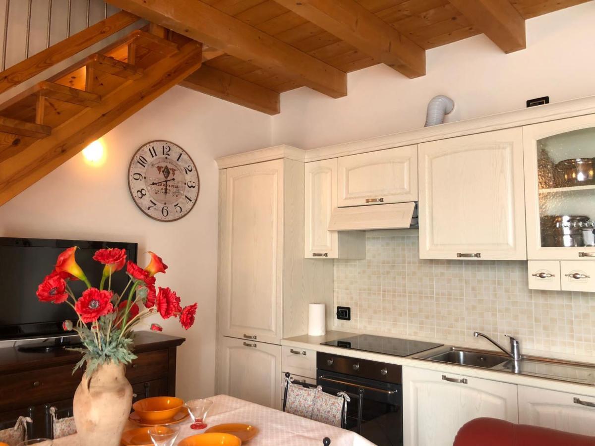 La Villetta In Residence Con Piscina E Vista Lago Parzanica Eksteriør bilde